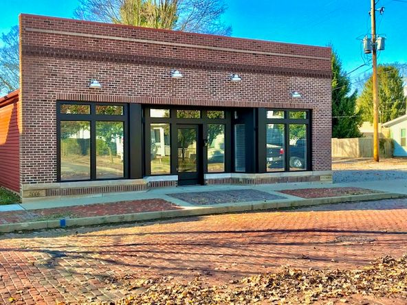 111 N Mulberry St, Bremen, OH 43107